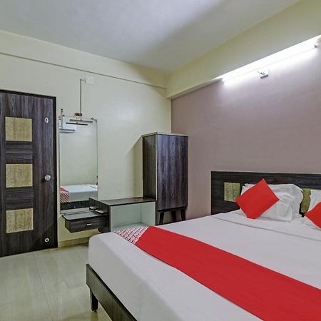 Oyo 82461 Hotel Darshan Banquet And Rooms Surat Exterior foto