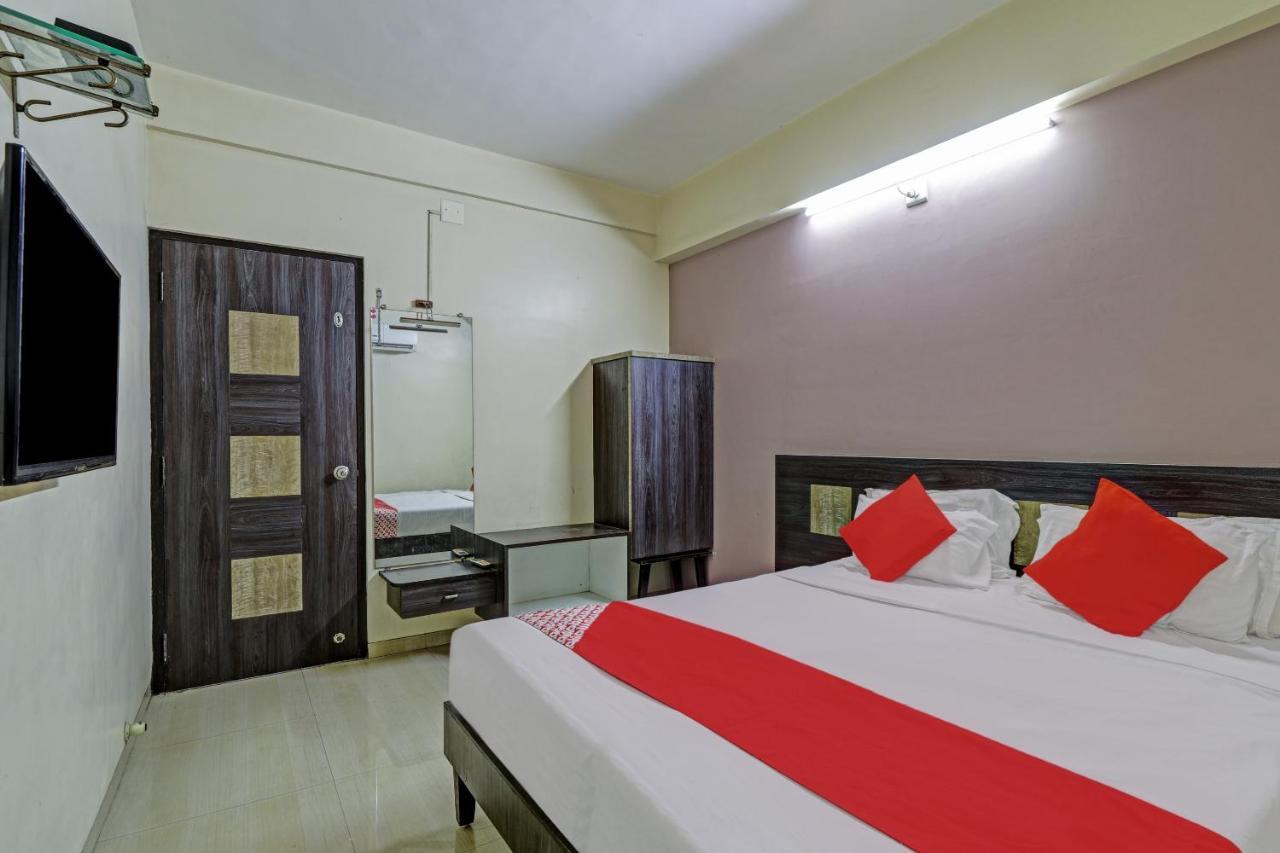 Oyo 82461 Hotel Darshan Banquet And Rooms Surat Exterior foto